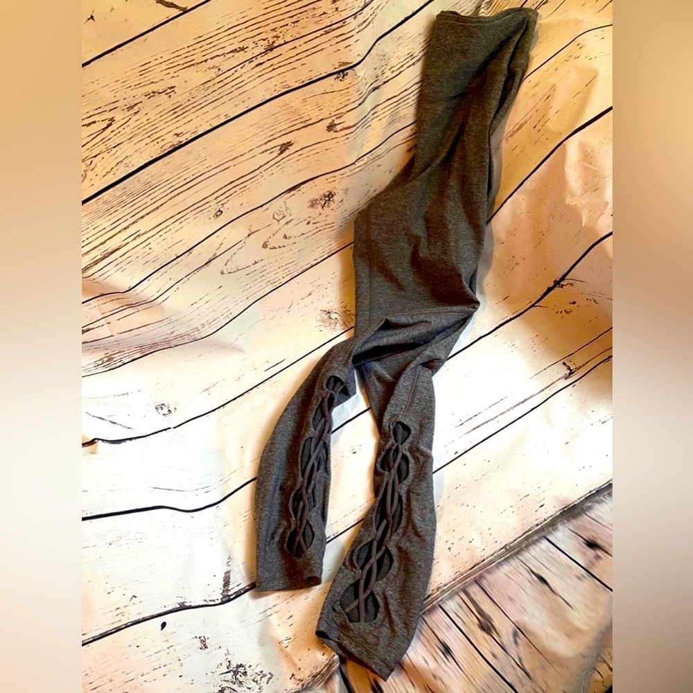 Lululemon euc size‎ 4